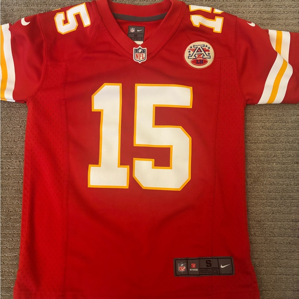 Nike Kansas City Chiefs NFL #10 Mahomes Kids Red and White Sports Jersey
